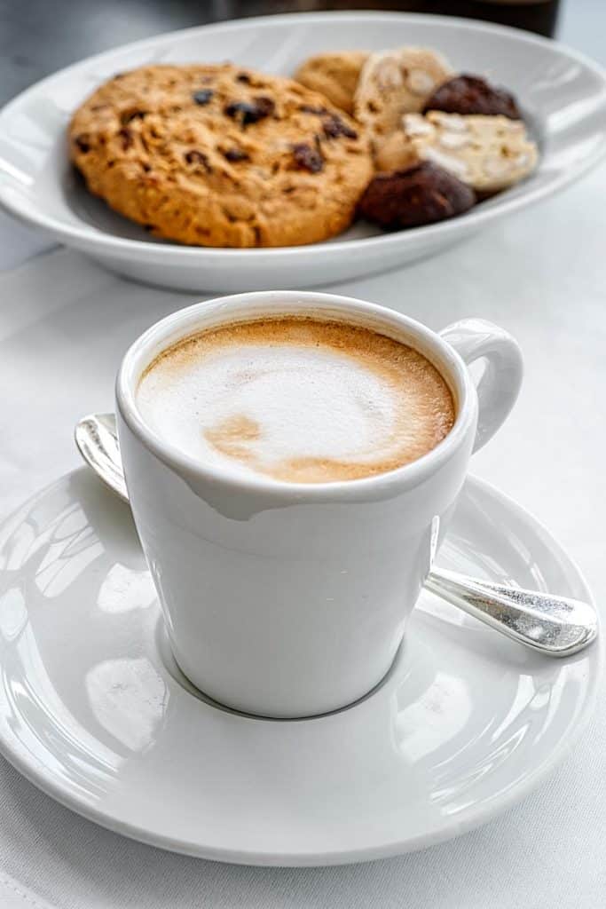 Coffee with cookies