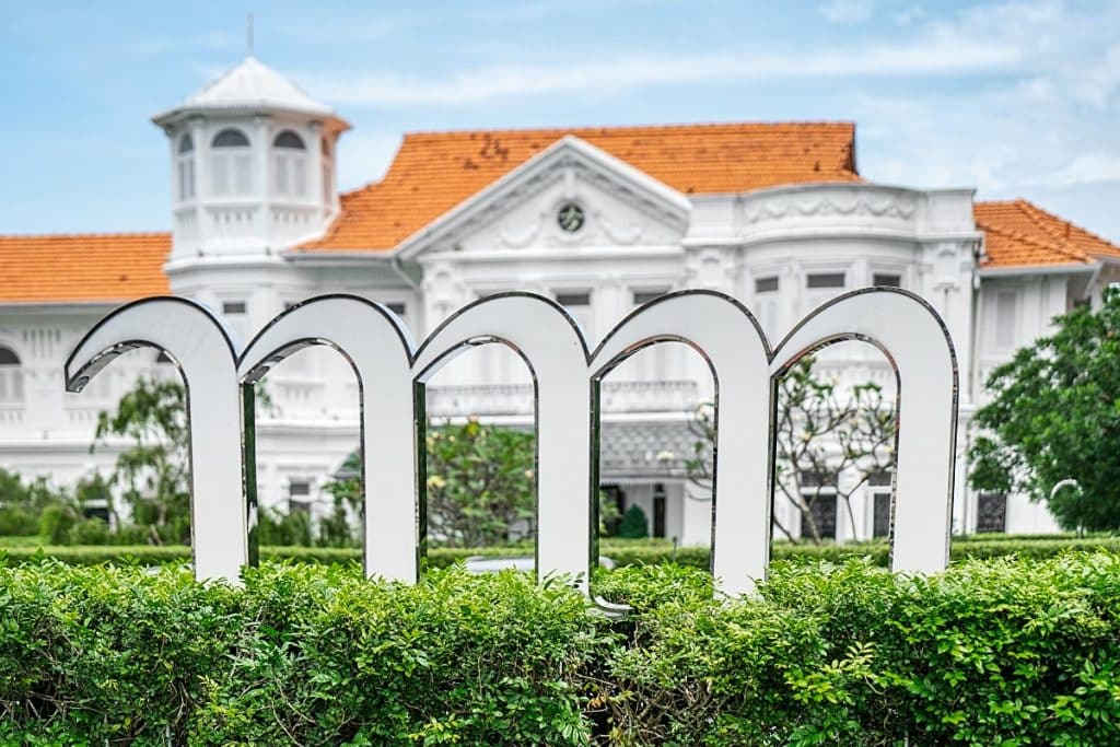 sigh for Macalister Mansion