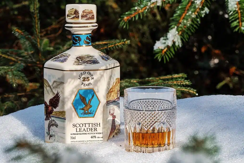Scottish Leader 25 Years Old - Scotch Whisky Blend - Wild 
